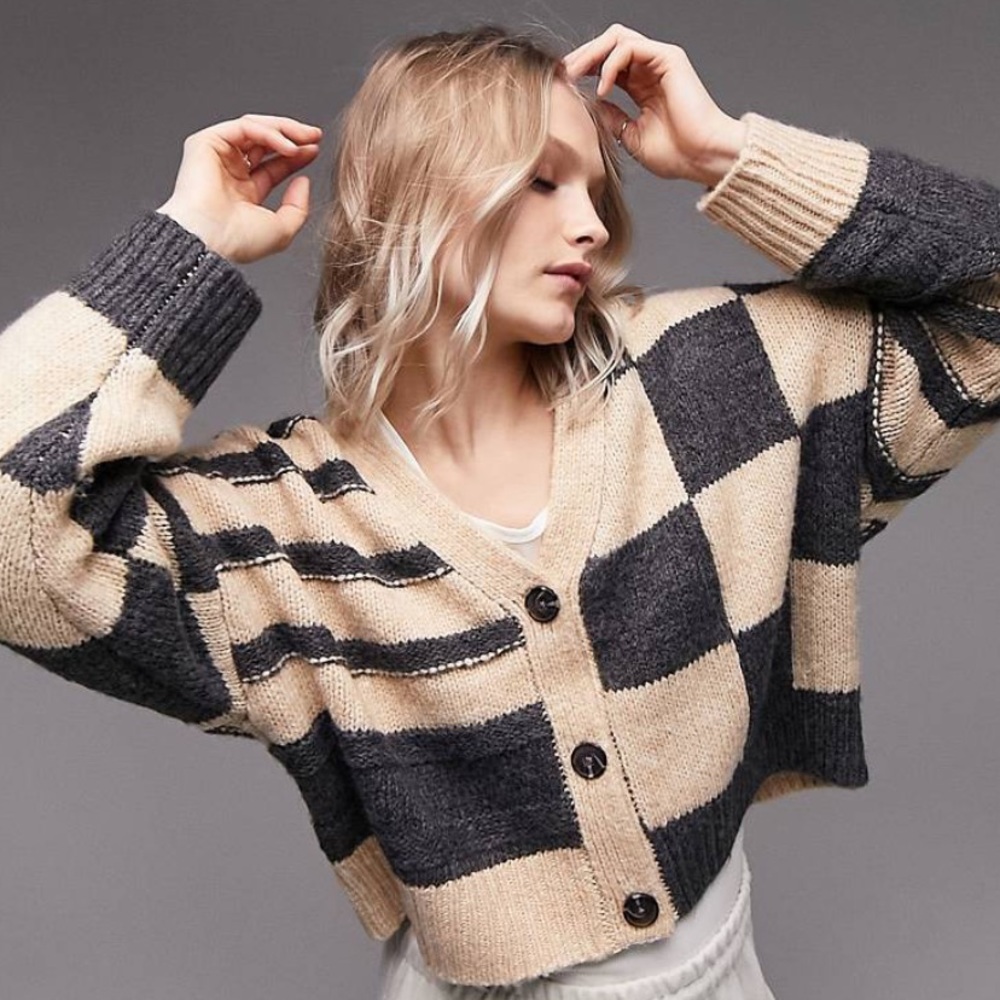 Stylish Black and Cream Checkered Cardigan